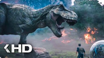 Image of Running from the Volcano Explosion Scene - Jurassic World 2: Fallen Kingdom (2018)