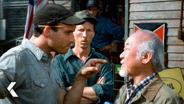 Image of Pelea en una Gasolinera - EL KARATE KID 4: la nueva aventura Clip | Hilary Swank