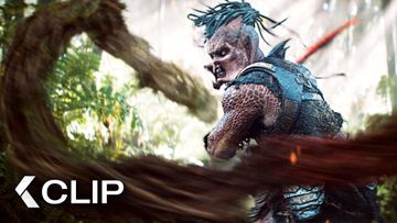 Image of Predator Gets Attacked In The Forest Scene - PREDATOR: BADLANDS