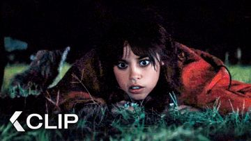 Bild zu Jenna Ortega gejagt vom KILLER EINHORN! - Clip