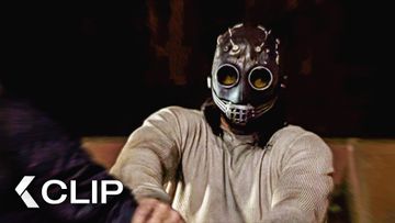 Image of The Killer Ambushes Her In A Motel Room - PSYCHO KILLER