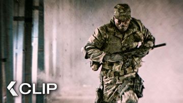 Image of Solo Mission turns into an EXPLOSION-FEST - THE MARKSMAN Clip (2005) Wesley Snipes