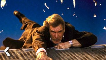 Image of Hostages Parachute from Air Force One - Air Force One | Harrison Ford, Gary Oldman