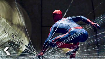 Image of Spider-Man Traps The Lizard in the Underground - The Amazing Spider-Man