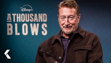 Bild zu Exklusives Interview mit Steven Knight und dem Cast von A THOUSAND BLOWS German Deutsch (2025)