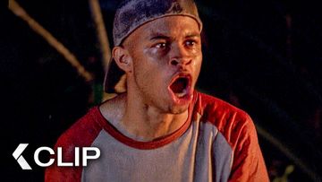 Image of Trapped in the Anaconda’s Coils - ANACONDAS: The Hunt for the Blood Orchid Clip | KaDee Strickland