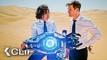 Image of Finding the Deadliest Weapon in a Desert - MEN IN BLACK: INTERNATIONAL Clip | Chris Hemsworth