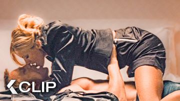 Image of XXXX & Tammy Share a HOT Kiss Before Disaster - LAYER CAKE Clip | Daniel Craig, Sienna Miller