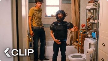 Image of Greg Really Needs To Pee Movie Clip - Diary of a Wimpy Kid (2010)