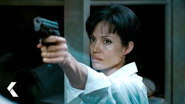 Image of Stopping The Launch Scene - Salt (2010) Angelina Jolie