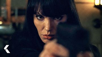 Image of The Assassination Of The Russian President Scene - Salt (2010) Angelina Jolie