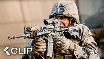 Image of US Army Soldiers Risk Their Lives to Protect Civilians - BATTLE: LOS ANGELES Clip | Aaron Eckhart