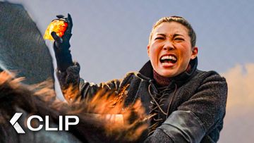 Image of The Flying Horse Wins the Final Fight Scene - JUMANJI: The Next Level Clip (2019)