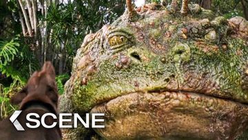 Image of Gigantic Frog! Scene - LOVE AND MONSTERS (2020)