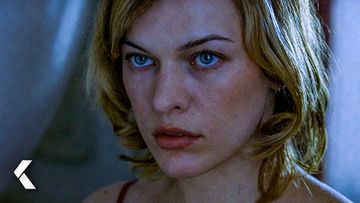 Image of Alice Is Kidnapped Scene - Resident Evil (2002)