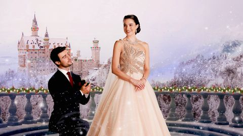 Bild zu Ein Prinz zu Weihnachten: Verliebt im Winterwunderland