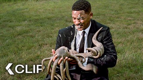 Image of Will Smith Delivers the Slimiest Alien Baby Ever - MEN IN BLACK Clip (1997)