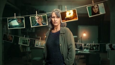 Image of Sara - Woman in the Shadows
