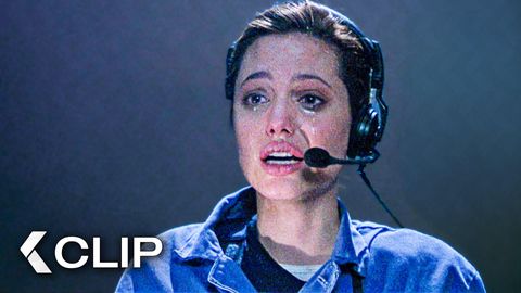 Image of „I CAN'T" Lincoln Pushes Amelia To Her Limit - THE BONE COLLECTOR Clip | Angelina Jolie
