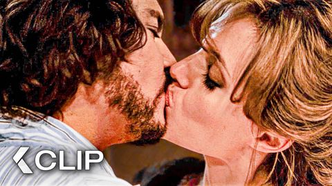 Bild zu Johnny Depp doit dormir sur le canapé après ce baiser - THE TOURIST Clip