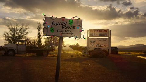 Bild zu Trainwreck: Der Sturm auf Area 51