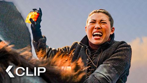 Image of The Flying Horse Wins the Final Fight Scene - JUMANJI: The Next Level Clip (2019)