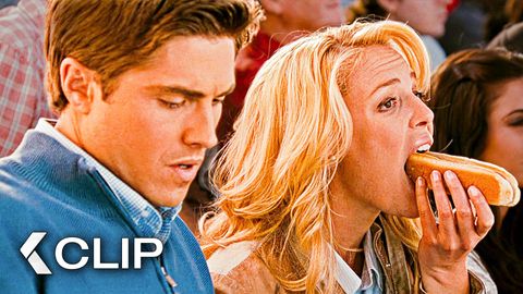 Image of A Hilariously Mishandled Hot Dog Moment on the First Date - The Ugly Truth | Gerard Butler