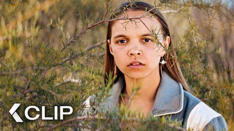 Bild zu Lilly beobachtet Chris`s Autounfall! - Clip